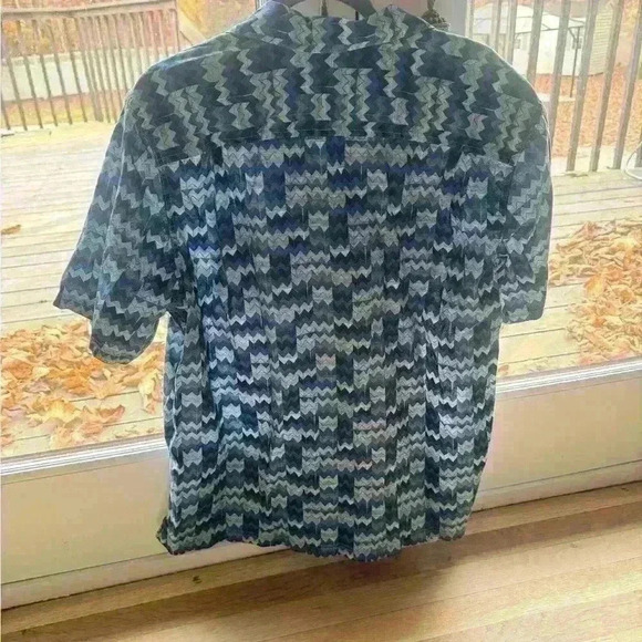 L.L. Bean Men’s Geometric Zig Zag Print Short Sleeve Top - Picture 5 of 7